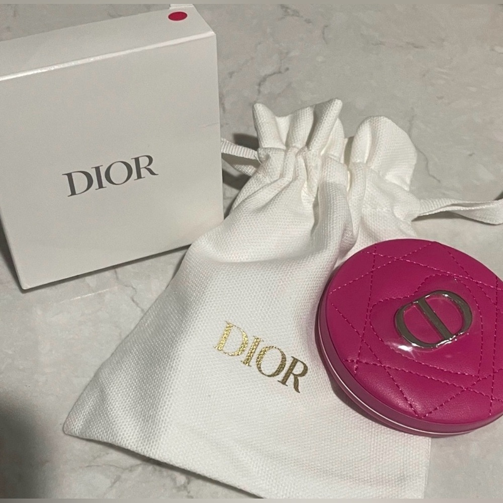Dior NEW 🩷 Fuchsia Quilted Compact Mirror with Dusty!